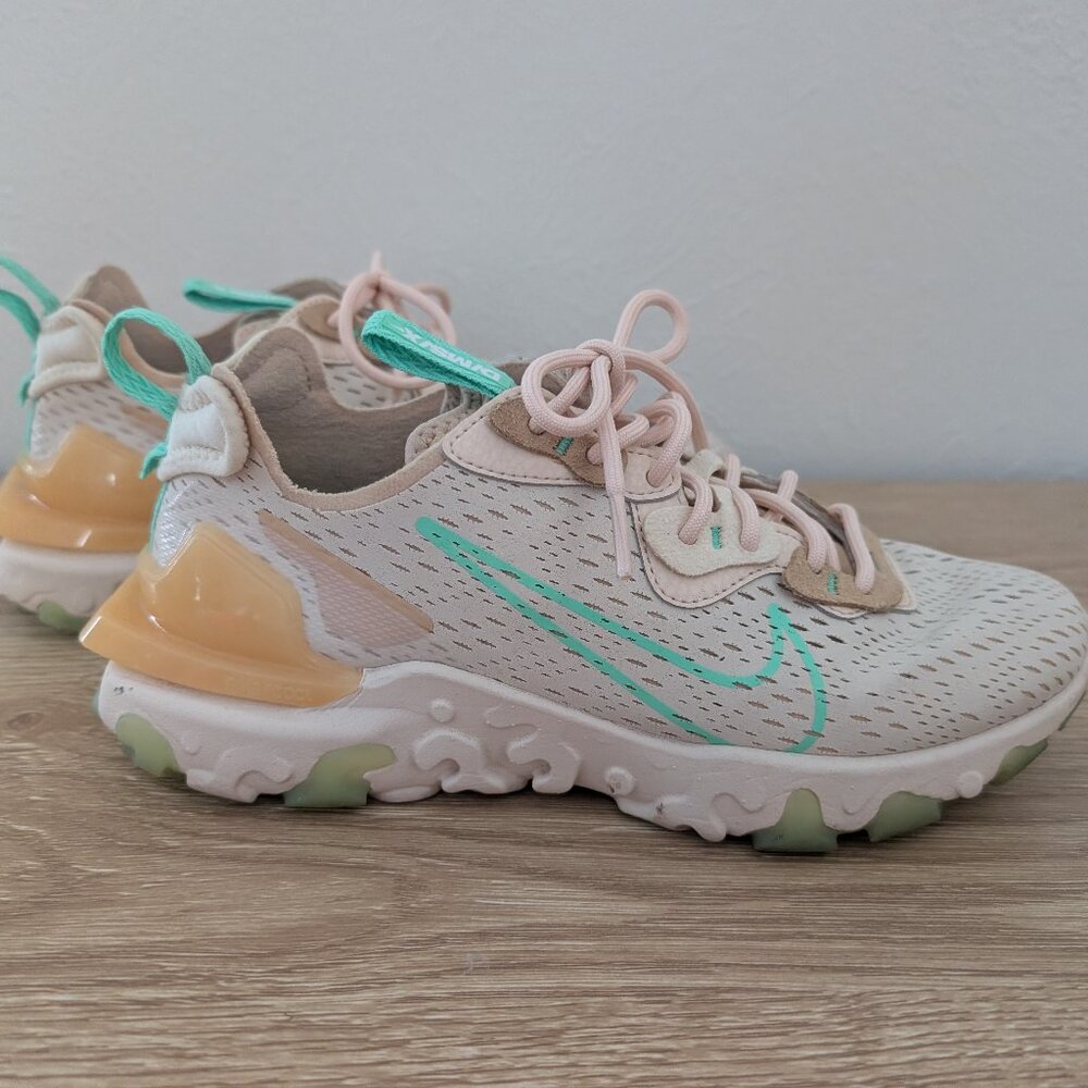 Nike React Vision White, Green, Yellow, Blue Women's Sneaker Size 8 Running Shoe